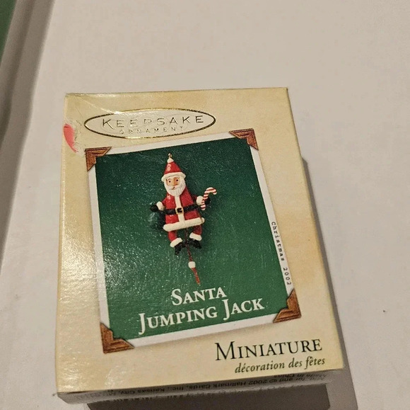 Hallmark Keepsake Miniature "Santa Jumping Jack"  2002 - Picture 6 of 6